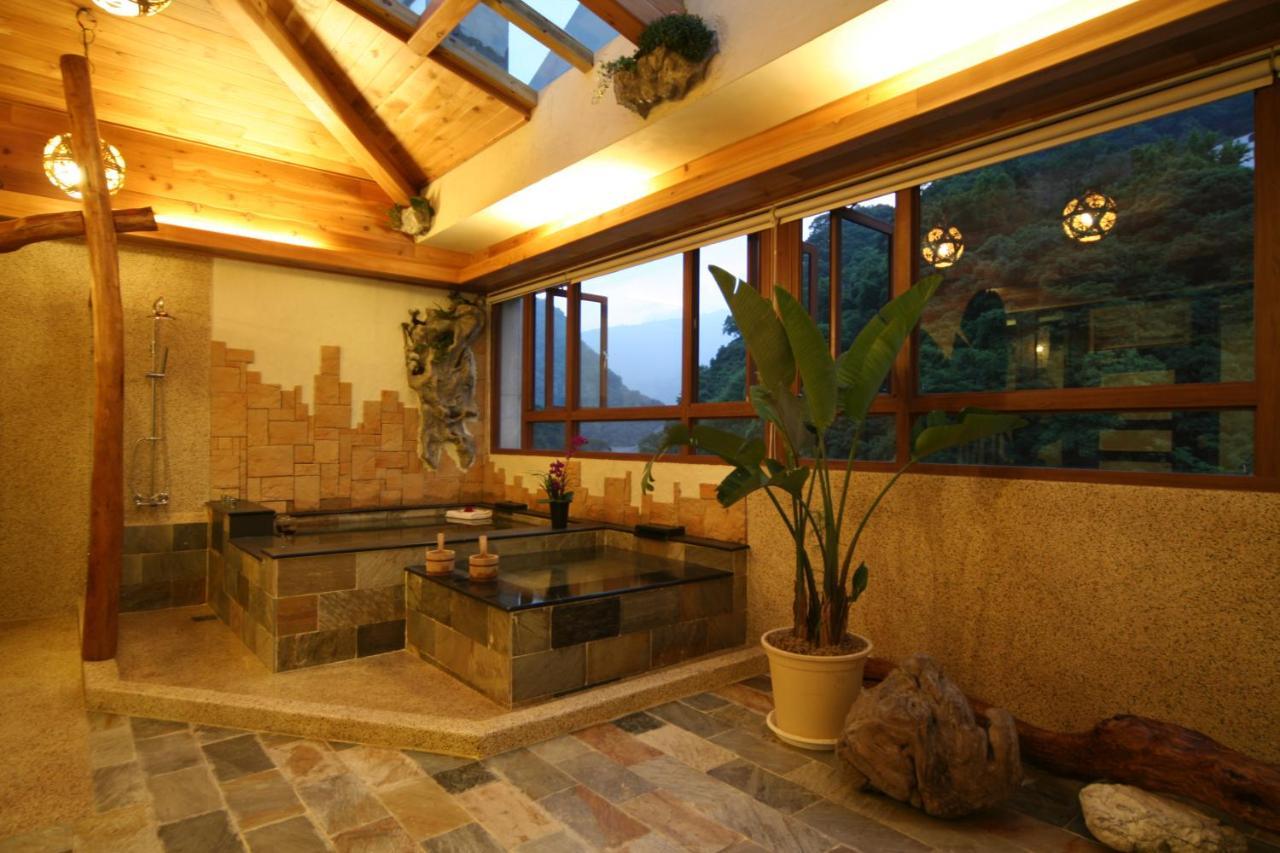 Chief Villa Hot Spring Resort Ren'ai Esterno foto