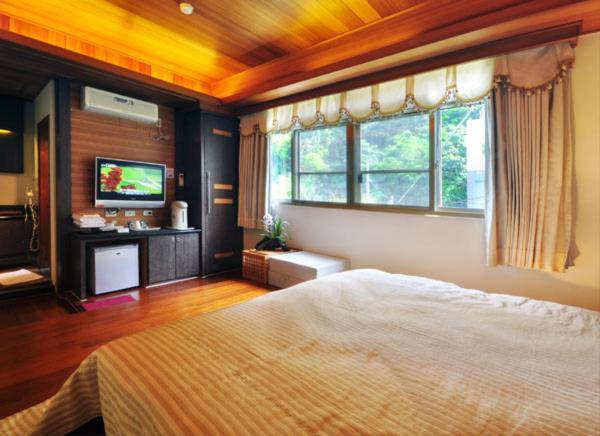Chief Villa Hot Spring Resort Ren'ai Esterno foto