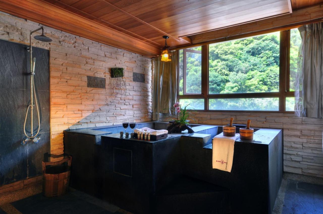Chief Villa Hot Spring Resort Ren'ai Esterno foto